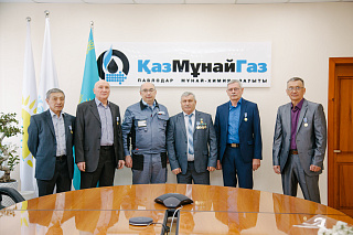 ПМХЗ-ның 6 мұнайөңдеуші ардагері «Еңбек ардагері» медальдері табысталды