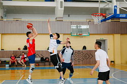 Среди спортсменов ПНХЗ прошли финальные игры по баскетболу