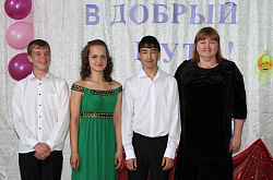 Павлодарские нефтепереработчики проводили во взрослую жизнь выпускников Песчанской школы-интерната