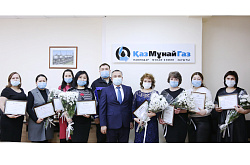 8 наурызға орай ПМХЗ-да жұмысшы әйелдер марапатталды 