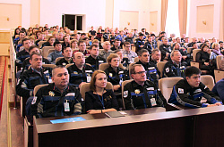 Плановая отчетная встреча генерального директора ТОО «ПНХЗ» Шухрата Данбай с трудовым коллективом по итогам 2015 года