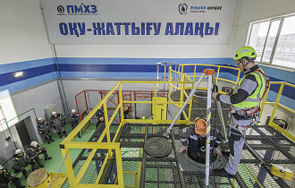На ПНХЗ открыли тренировочный полигон по подготовке к работам на высоте