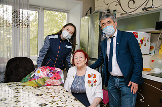 День пожилых людей: ПНХЗ поздравил ветеранов производства
