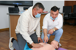 500 работников ПНХЗ научились оказывать первую помощь