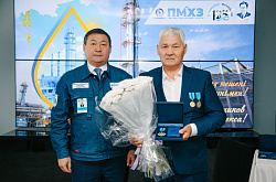 Ветеранов ПНХЗ наградили юбилейной медалью «125-лет казахстанской нефти»