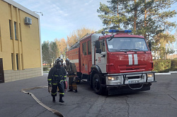 Работники ПНХЗ подкрепили свои умения по пожаротушению
