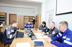 Прибористы Павлодарского нефтехимического завода соревнуются за звание лучшего в профессии