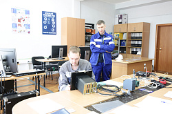 ПМХЗ-ның бақылау-өлшеу аспаптары және автоматика (БӨАжА) мамандары үздік атағы үшін бақ сынауда